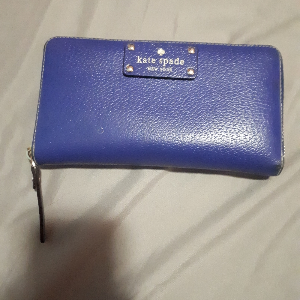 Brand New Kate Spade wallet shell armazon exterior